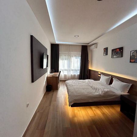 H.T Hotel Belgrad Exterior foto