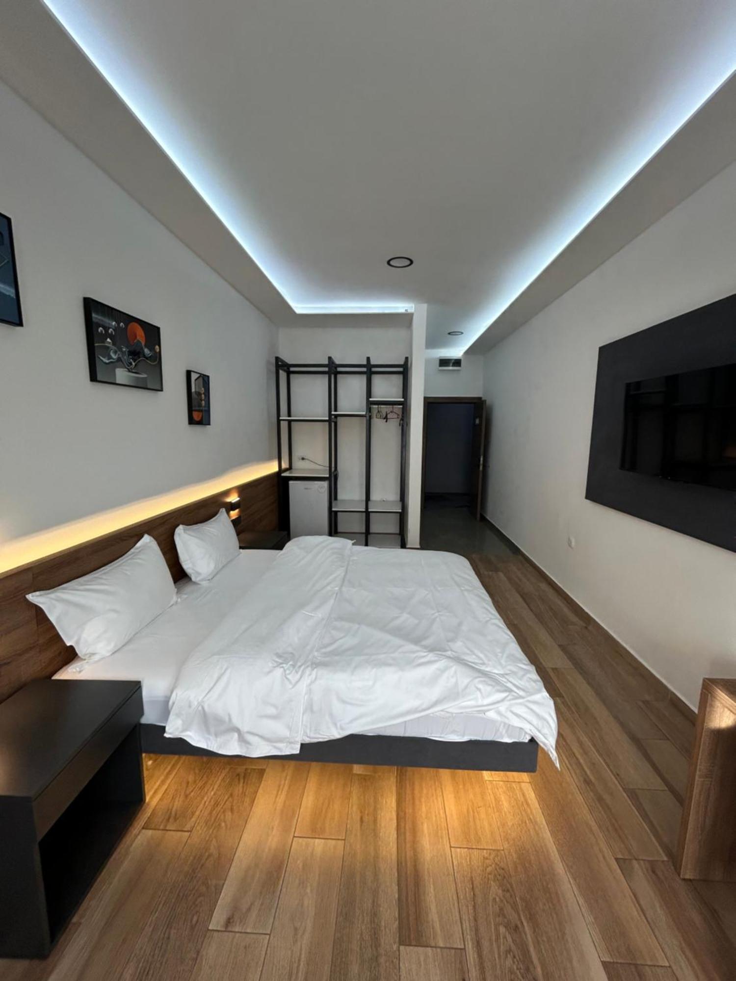 H.T Hotel Belgrad Exterior foto
